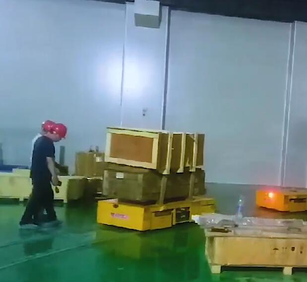 转弯轨道平板车